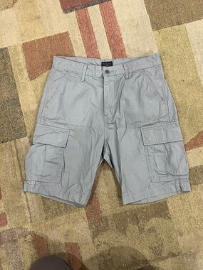 Levi's Light Gray Cargo Shorts - Utility Pocket Design